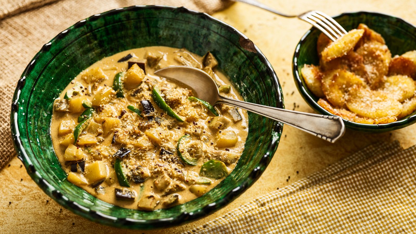 Auberginen-Curry mit Kochbananen