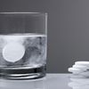 Aspirin in einem Gals mit Wasser