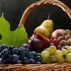 Ein Früchtekorb mit verschiedenen Früchten, die vor Diabetes schützen