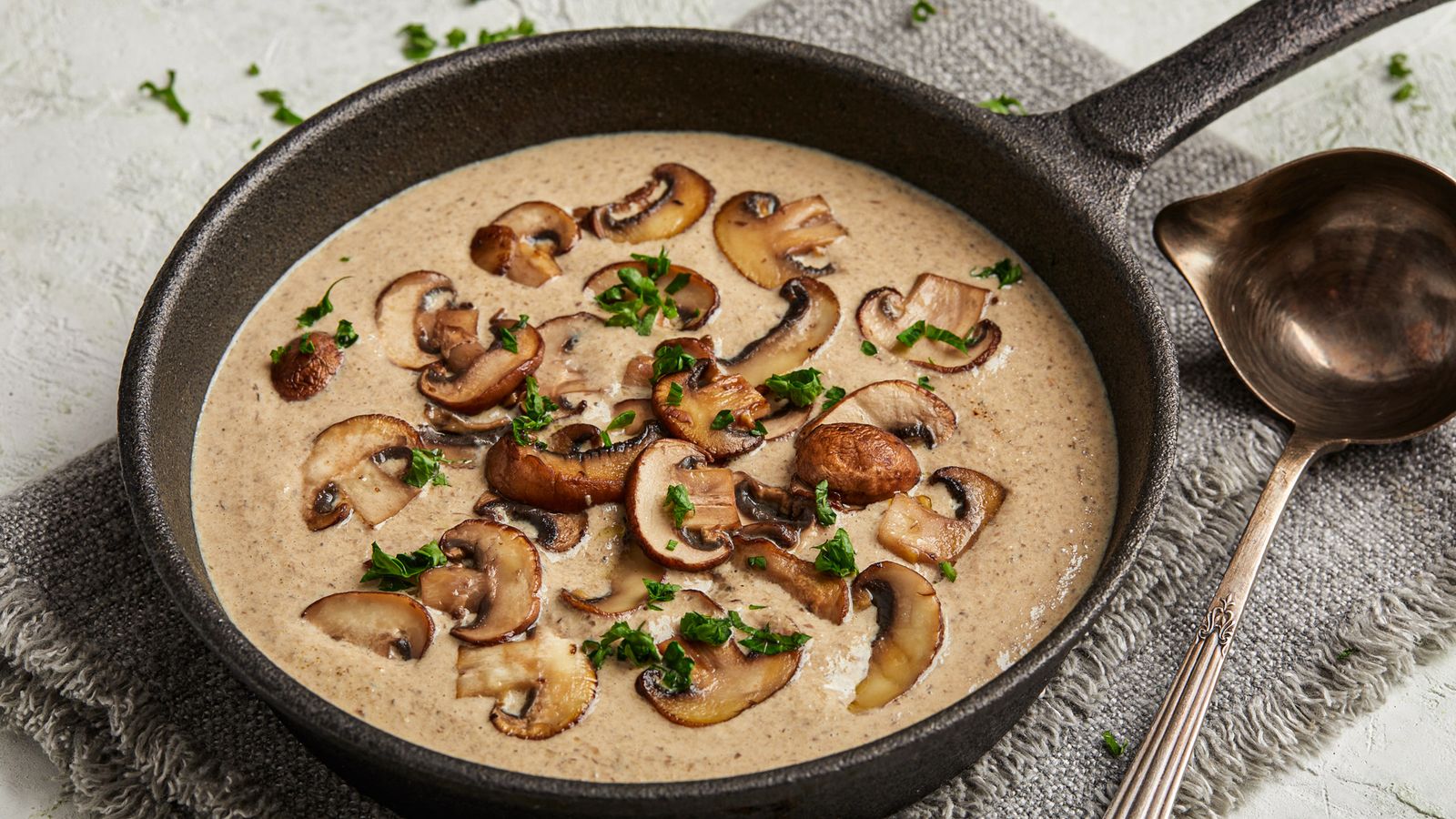 Milde-würzige Champignonrahmsauce