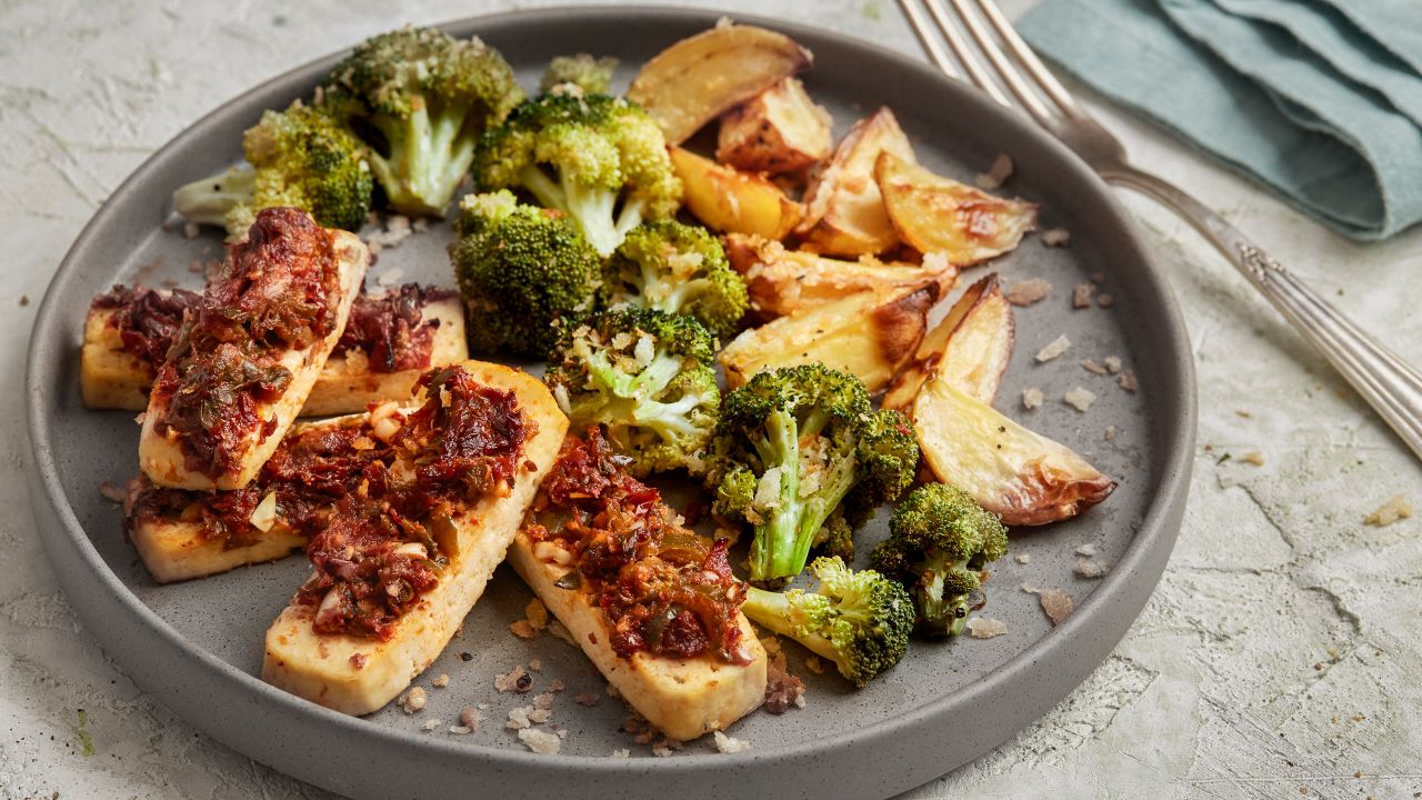 Gebackener Tofu mit würzigem Topping