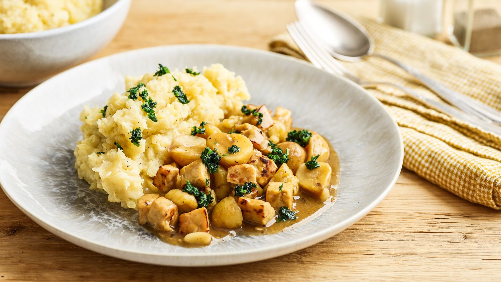 Pastinaken Puree Mit Maronen Ragout 