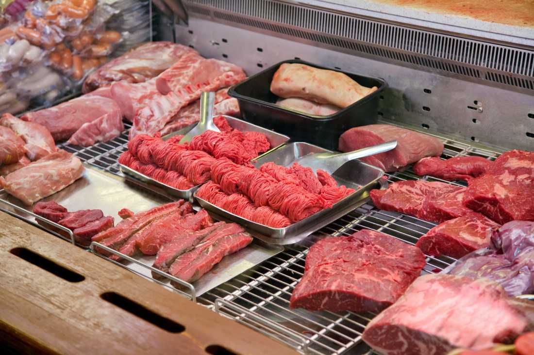 Rotes Fleisch in einer Auslage