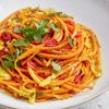 Karotten-Spaghetti mit Weisskohl und Kokosmilch