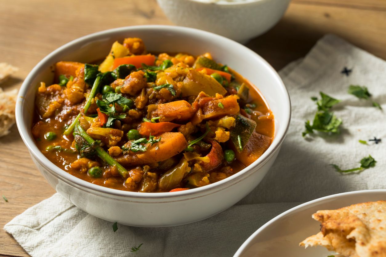 Indisches Curry zubereitet