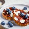 Tofu Pfannkuchen mit Heidelbeere