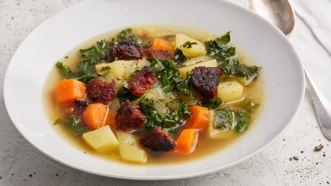 Grünkohlsuppe » Originalrezept Mit Würziger Wurst – Radiowelle Nrw