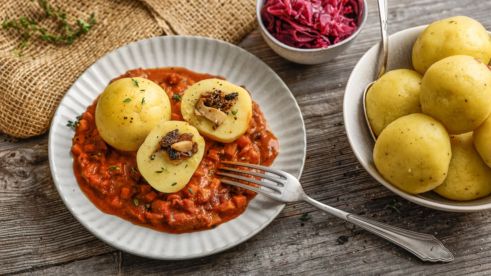 Kartoffelknödel mit Pilzfüllung