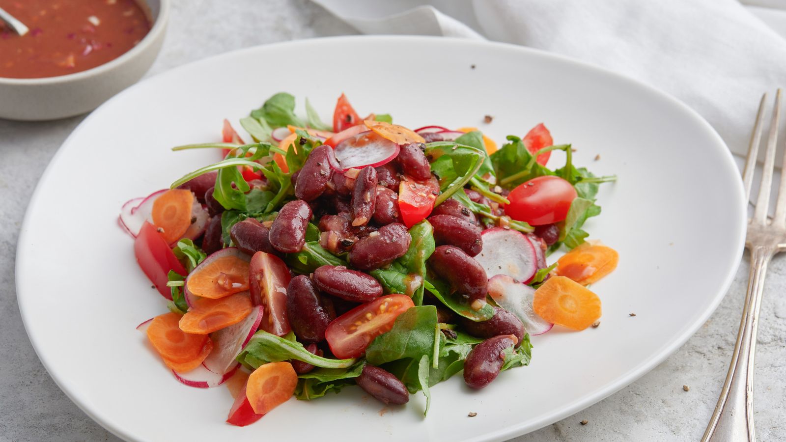 Schneller Kidneybohnen-Salat mit Karotten