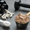 Kreatin als Pulver und in Kapseln