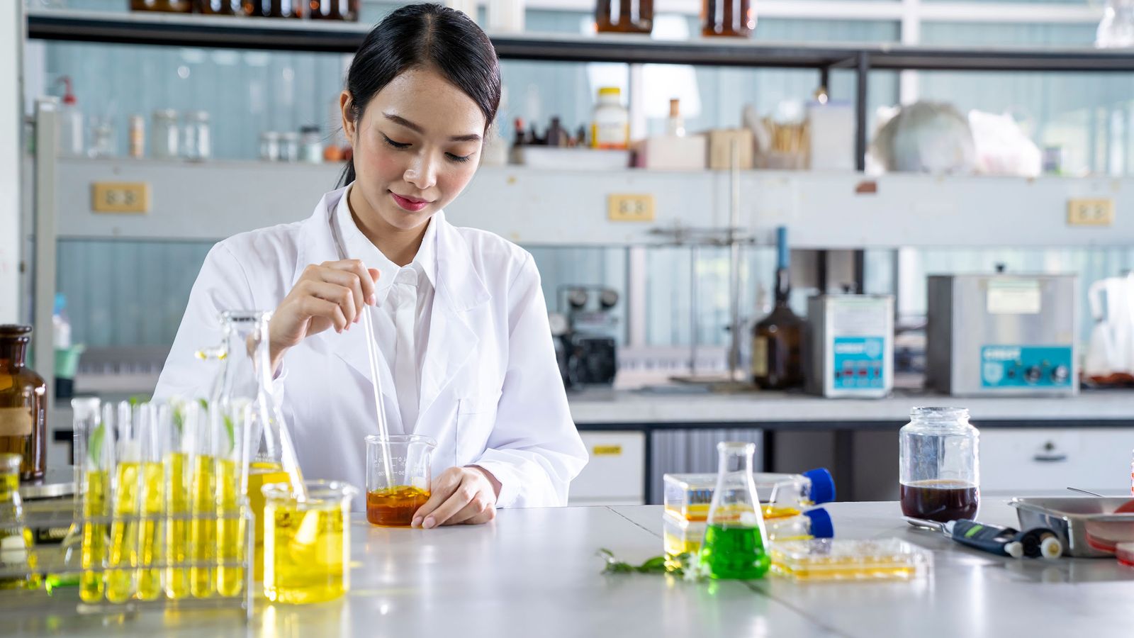 Wissenschaftlerin untersucht Lebensmittelzusatzstoffe