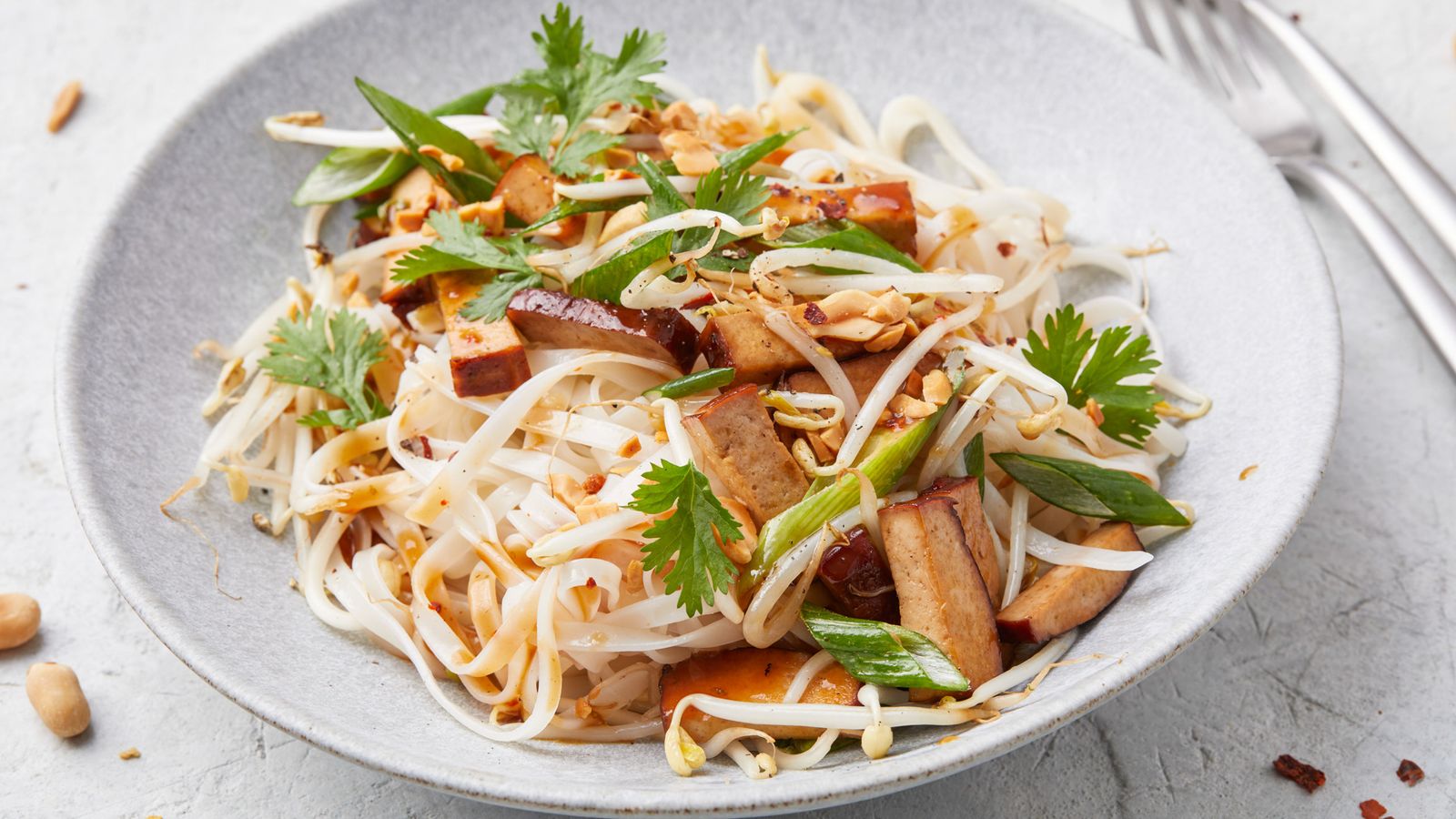 Pad Thai auf einem Teller