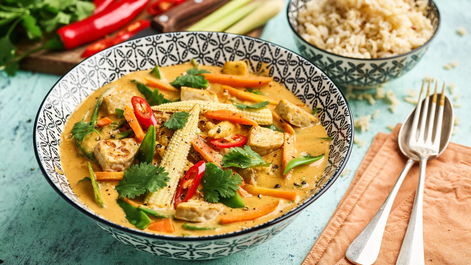 Rotes Thai-Curry mit Tempeh