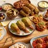 Verschiedene Tapas präsentiert
