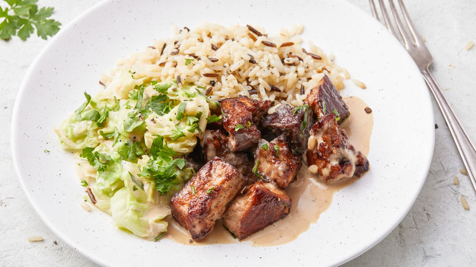 Räuchertofu in Sahnesauce mit Wirsinggemüse